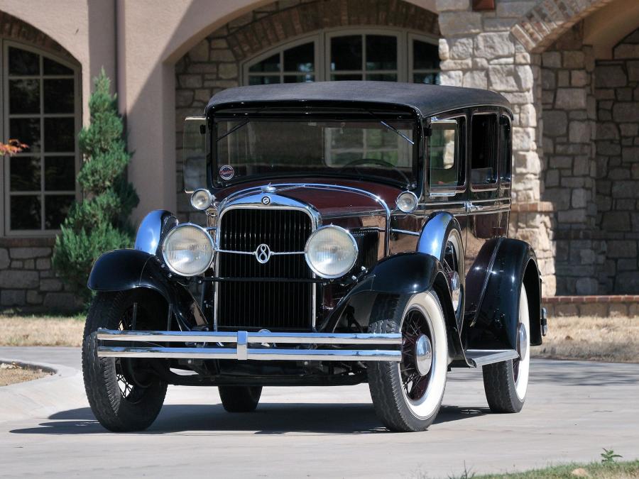  Studebaker Commander Sedan 1930 года  (фото 1 из 7)